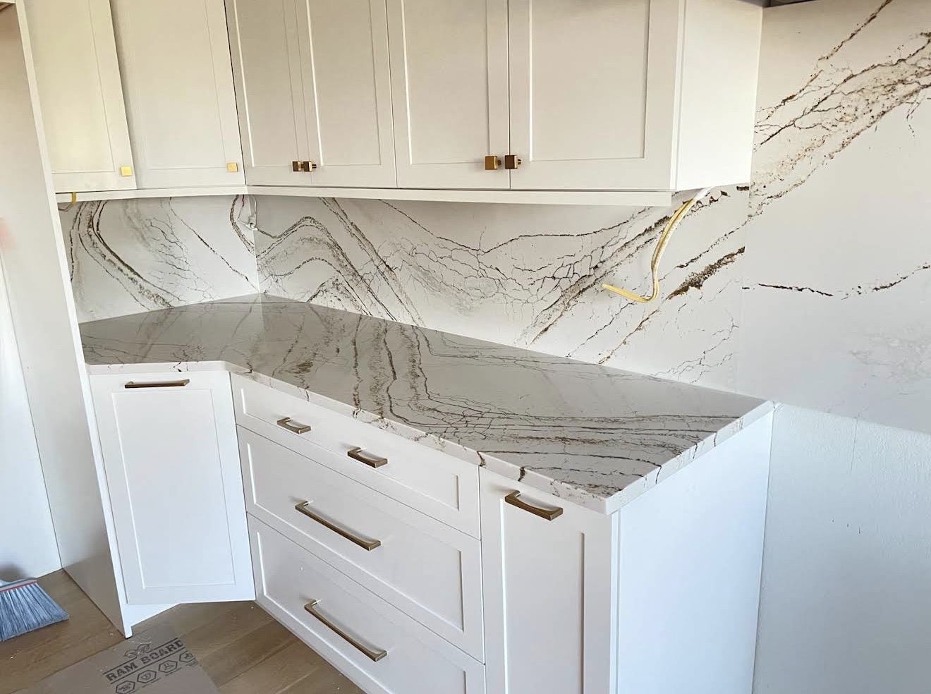 Cambria Brittanicca Kitchen